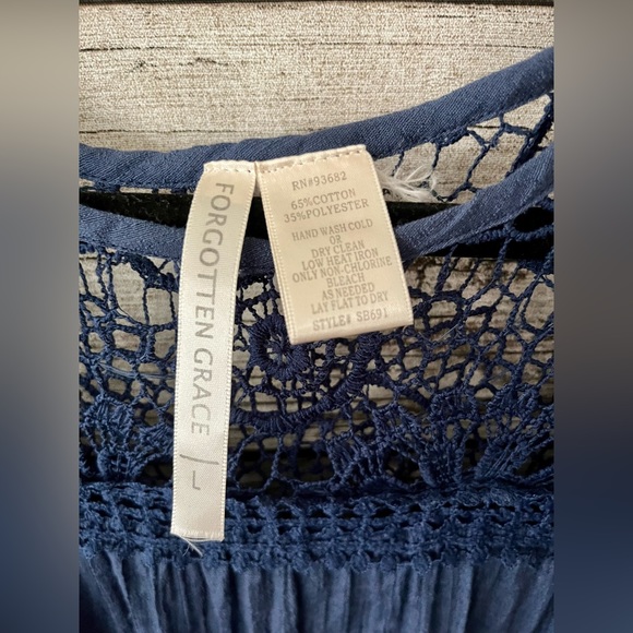 Forgotten Grace Navy blue crochet tunic, size L. - Picture 3 of 3